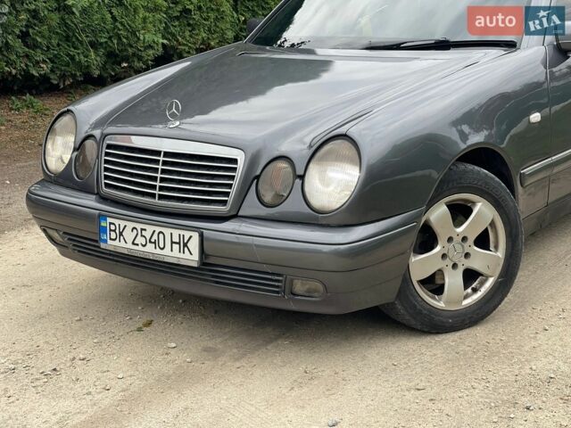 Білий Лексус ІС, об'ємом двигуна 2 л та пробігом 165 тис. км за 18800 $, фото 23 на Automoto.ua
