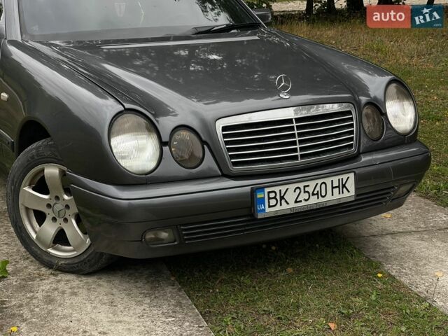 Білий Лексус ІС, об'ємом двигуна 2 л та пробігом 165 тис. км за 18800 $, фото 26 на Automoto.ua