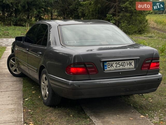 Білий Лексус ІС, об'ємом двигуна 2 л та пробігом 165 тис. км за 18800 $, фото 32 на Automoto.ua