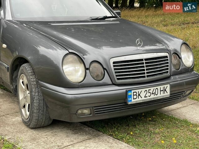 Білий Лексус ІС, об'ємом двигуна 2 л та пробігом 165 тис. км за 18800 $, фото 25 на Automoto.ua