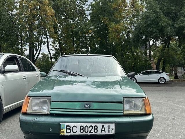 Білий Лексус ІС, об'ємом двигуна 2 л та пробігом 165 тис. км за 18800 $, фото 4 на Automoto.ua