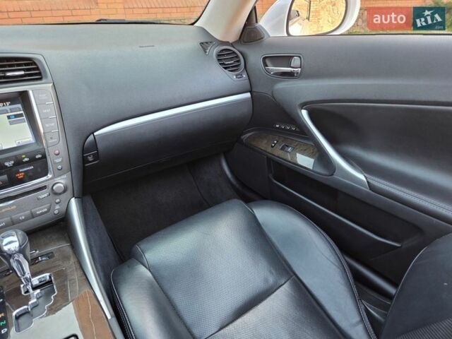 Білий Лексус ІС, об'ємом двигуна 2.5 л та пробігом 158 тис. км за 17500 $, фото 22 на Automoto.ua