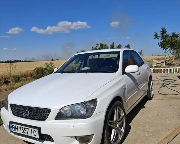 Белый Лексус ИС, объемом двигателя 3 л и пробегом 165 тыс. км за 6800 $, фото 7 на Automoto.ua