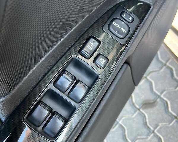 Белый Лексус ИС, объемом двигателя 3.46 л и пробегом 212 тыс. км за 12300 $, фото 17 на Automoto.ua