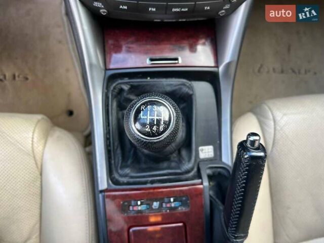 Білий Лексус ІС, об'ємом двигуна 2.2 л та пробігом 351 тис. км за 8990 $, фото 33 на Automoto.ua