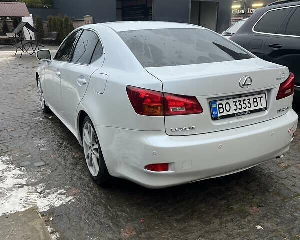 Білий Лексус ІС, об'ємом двигуна 2.23 л та пробігом 254 тис. км за 9199 $, фото 1 на Automoto.ua