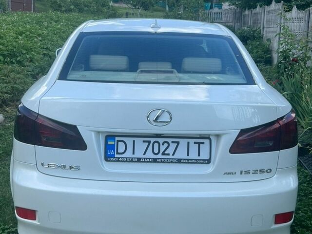 Білий Лексус ІС, об'ємом двигуна 2.5 л та пробігом 305 тис. км за 8000 $, фото 4 на Automoto.ua