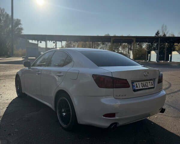 Білий Лексус ІС, об'ємом двигуна 2.5 л та пробігом 136 тис. км за 9500 $, фото 2 на Automoto.ua