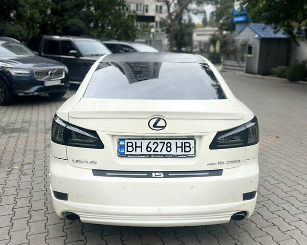 Білий Лексус ІС, об'ємом двигуна 2.5 л та пробігом 177 тис. км за 6800 $, фото 3 на Automoto.ua