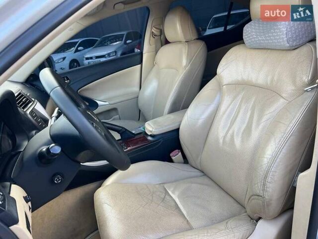 Білий Лексус ІС, об'ємом двигуна 2.2 л та пробігом 351 тис. км за 8990 $, фото 17 на Automoto.ua