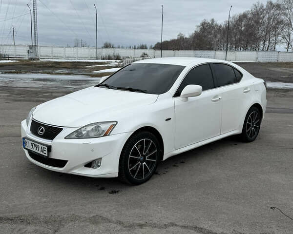 Білий Лексус ІС, об'ємом двигуна 2.23 л та пробігом 305 тис. км за 8700 $, фото 1 на Automoto.ua