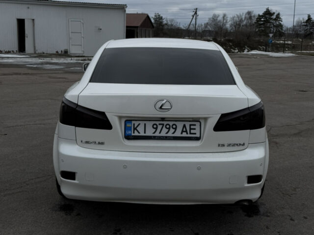 Белый Лексус ИС, объемом двигателя 2.23 л и пробегом 305 тыс. км за 7900 $, фото 4 на Automoto.ua