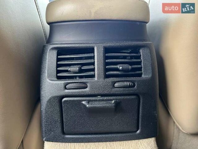 Білий Лексус ІС, об'ємом двигуна 2.2 л та пробігом 351 тис. км за 8990 $, фото 37 на Automoto.ua