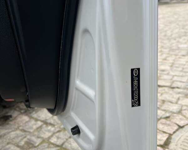 Белый Лексус ИС, объемом двигателя 2.23 л и пробегом 254 тыс. км за 9199 $, фото 8 на Automoto.ua