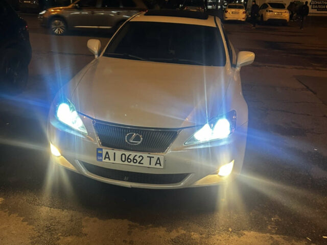 Білий Лексус ІС, об'ємом двигуна 2.5 л та пробігом 215 тис. км за 8300 $, фото 9 на Automoto.ua