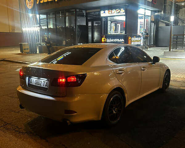 Білий Лексус ІС, об'ємом двигуна 2.5 л та пробігом 215 тис. км за 8700 $, фото 1 на Automoto.ua