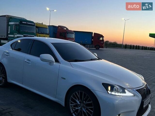 Белый Лексус ИС, объемом двигателя 2.5 л и пробегом 287 тыс. км за 8700 $, фото 1 на Automoto.ua