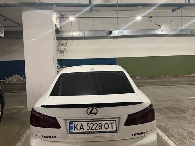 Білий Лексус ІС, об'ємом двигуна 2.5 л та пробігом 253 тис. км за 10000 $, фото 2 на Automoto.ua
