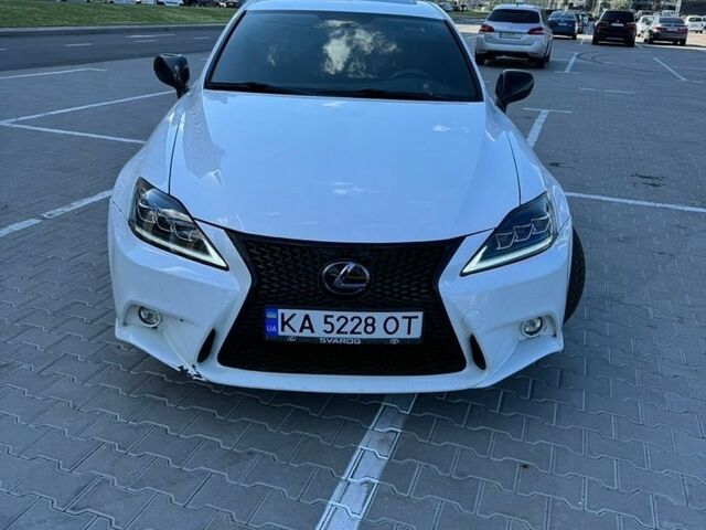 Білий Лексус ІС, об'ємом двигуна 2.5 л та пробігом 251 тис. км за 9500 $, фото 4 на Automoto.ua