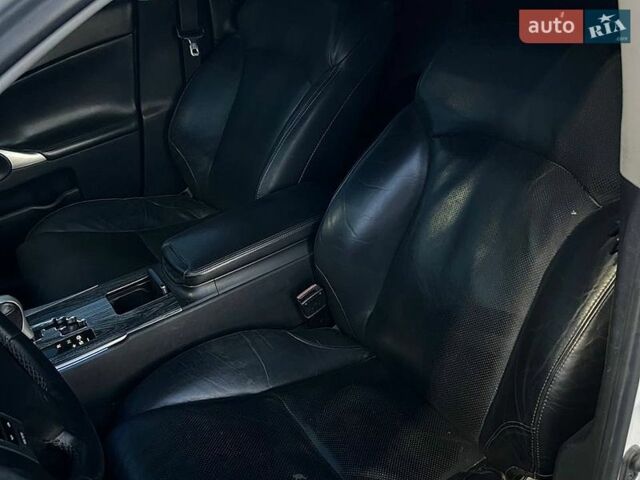 Белый Лексус ИС, объемом двигателя 2.5 л и пробегом 287 тыс. км за 8700 $, фото 15 на Automoto.ua