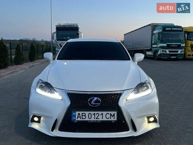 Белый Лексус ИС, объемом двигателя 2.5 л и пробегом 287 тыс. км за 8700 $, фото 9 на Automoto.ua