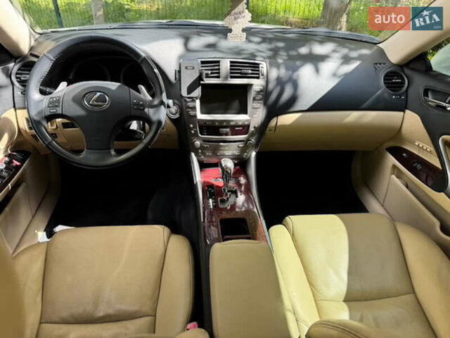 Білий Лексус ІС, об'ємом двигуна 2.5 л та пробігом 167 тис. км за 8850 $, фото 14 на Automoto.ua