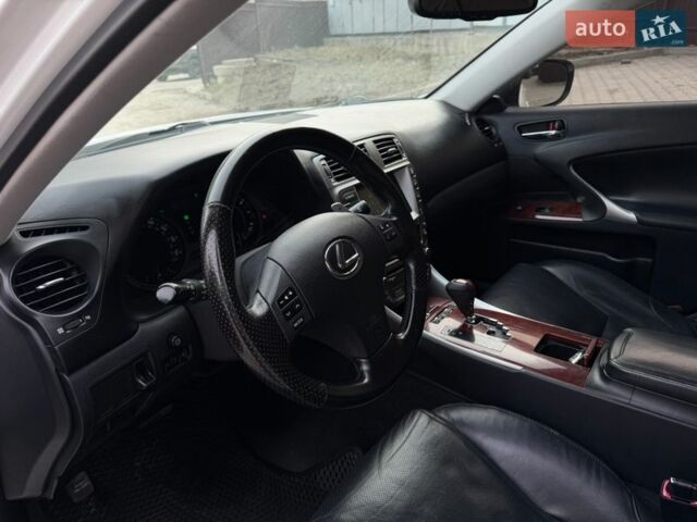 Білий Лексус ІС, об'ємом двигуна 2.5 л та пробігом 212 тис. км за 8350 $, фото 16 на Automoto.ua