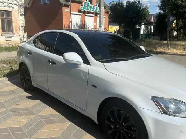 Білий Лексус ІС, об'ємом двигуна 3 л та пробігом 288 тис. км за 7800 $, фото 1 на Automoto.ua