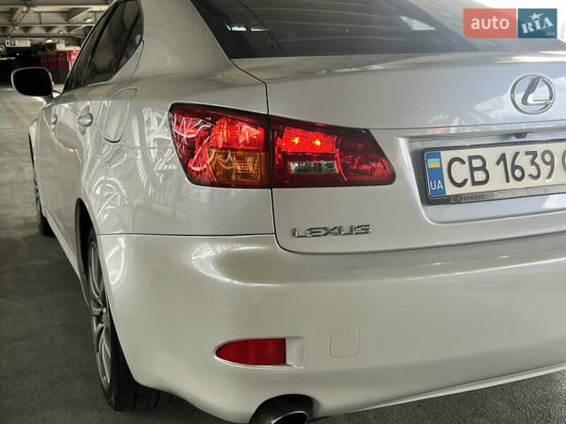 Белый Лексус ИС, объемом двигателя 2.5 л и пробегом 230 тыс. км за 10300 $, фото 8 на Automoto.ua