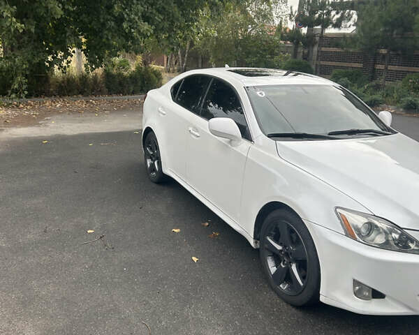 Лексус ИС 2008 в Киеве на Automoto.ua Белый Лексус ИС, объемом двигателя 2.5 л и пробегом 183 тыс. км за 10300 $, фото 2 на Automoto.ua