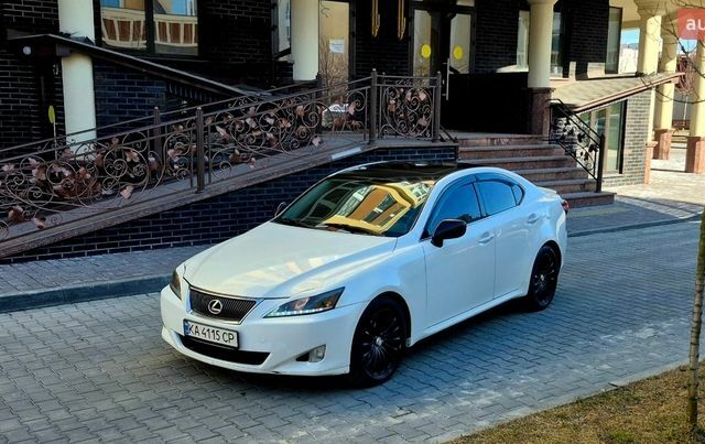Білий Лексус ІС, об'ємом двигуна 2.5 л та пробігом 216 тис. км за 8500 $, фото 37 на Automoto.ua