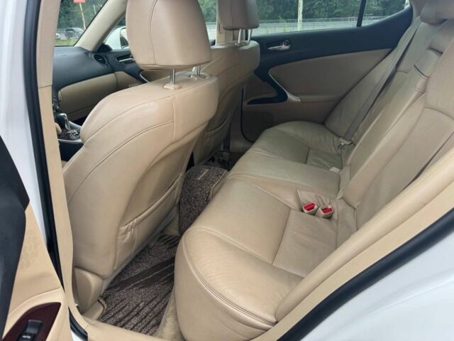 Білий Лексус ІС, об'ємом двигуна 3 л та пробігом 207 тис. км за 7700 $, фото 13 на Automoto.ua