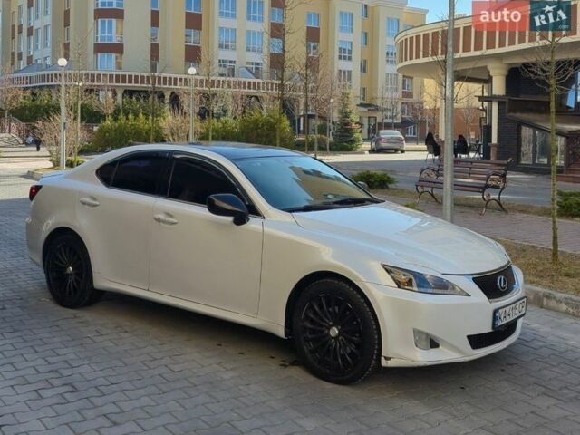 Білий Лексус ІС, об'ємом двигуна 2.5 л та пробігом 216 тис. км за 8500 $, фото 7 на Automoto.ua