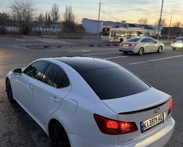 Білий Лексус ІС, об'ємом двигуна 3 л та пробігом 264 тис. км за 9990 $, фото 9 на Automoto.ua