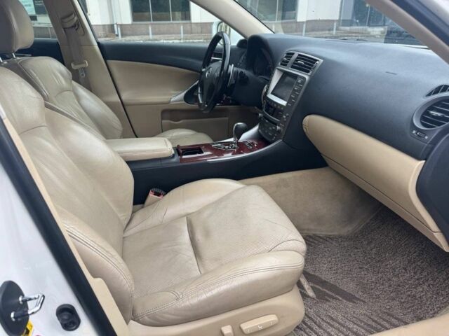 Білий Лексус ІС, об'ємом двигуна 3 л та пробігом 207 тис. км за 7700 $, фото 15 на Automoto.ua
