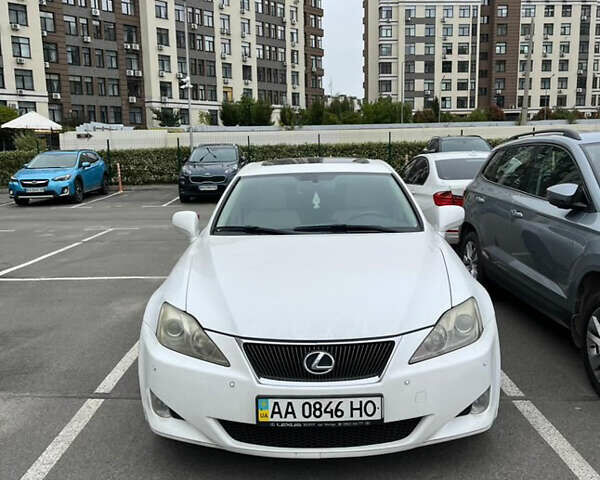 Білий Лексус ІС, об'ємом двигуна 2.5 л та пробігом 167 тис. км за 8850 $, фото 9 на Automoto.ua