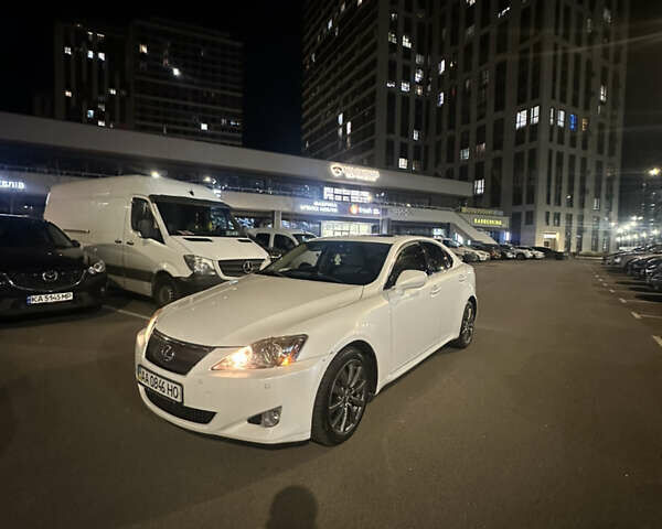 Білий Лексус ІС, об'ємом двигуна 2.5 л та пробігом 167 тис. км за 8850 $, фото 1 на Automoto.ua