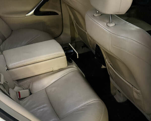 Білий Лексус ІС, об'ємом двигуна 3 л та пробігом 264 тис. км за 9990 $, фото 15 на Automoto.ua