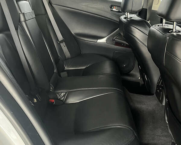 Белый Лексус ИС, объемом двигателя 2.5 л и пробегом 230 тыс. км за 10300 $, фото 36 на Automoto.ua