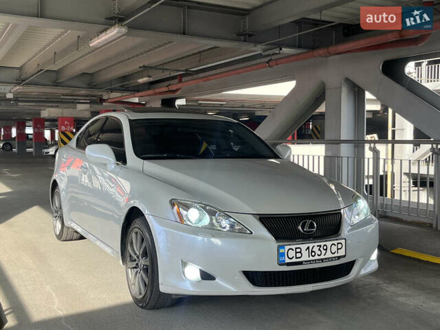 Белый Лексус ИС, объемом двигателя 2.5 л и пробегом 230 тыс. км за 10300 $, фото 15 на Automoto.ua