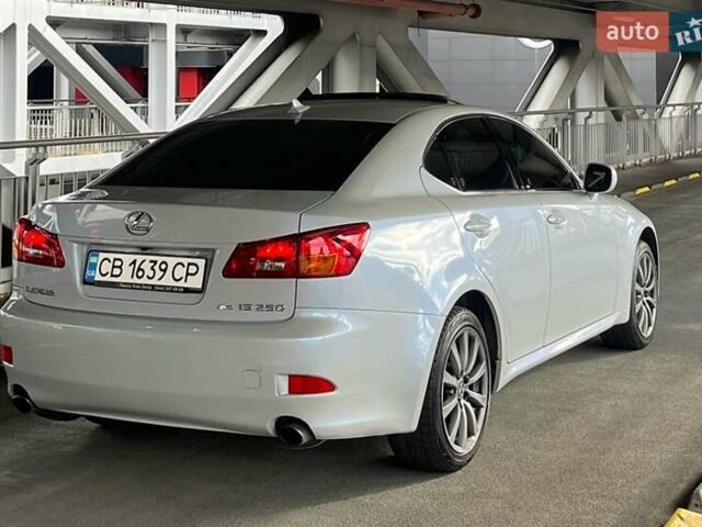Белый Лексус ИС, объемом двигателя 2.5 л и пробегом 230 тыс. км за 10300 $, фото 6 на Automoto.ua