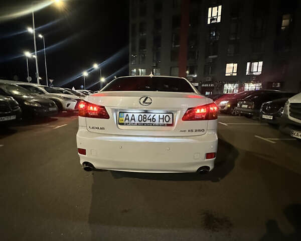 Білий Лексус ІС, об'ємом двигуна 2.5 л та пробігом 167 тис. км за 8850 $, фото 4 на Automoto.ua