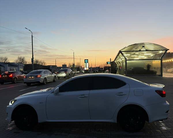 Білий Лексус ІС, об'ємом двигуна 3 л та пробігом 264 тис. км за 9990 $, фото 8 на Automoto.ua