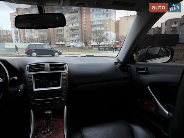 Білий Лексус ІС, об'ємом двигуна 2.5 л та пробігом 212 тис. км за 8350 $, фото 26 на Automoto.ua