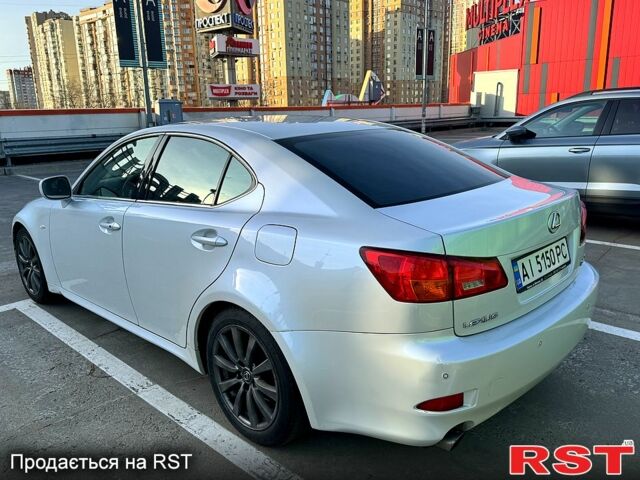 Белый Лексус ИС, объемом двигателя 2.5 л и пробегом 217 тыс. км за 7950 $, фото 3 на Automoto.ua