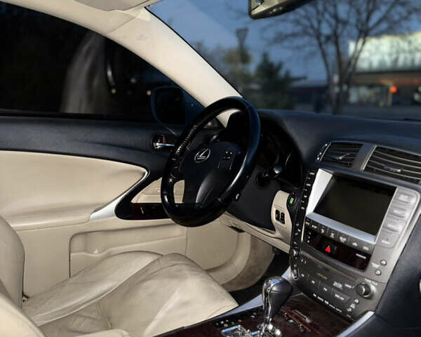 Білий Лексус ІС, об'ємом двигуна 3 л та пробігом 264 тис. км за 9990 $, фото 19 на Automoto.ua