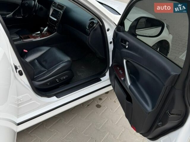 Білий Лексус ІС, об'ємом двигуна 2.5 л та пробігом 212 тис. км за 8350 $, фото 21 на Automoto.ua