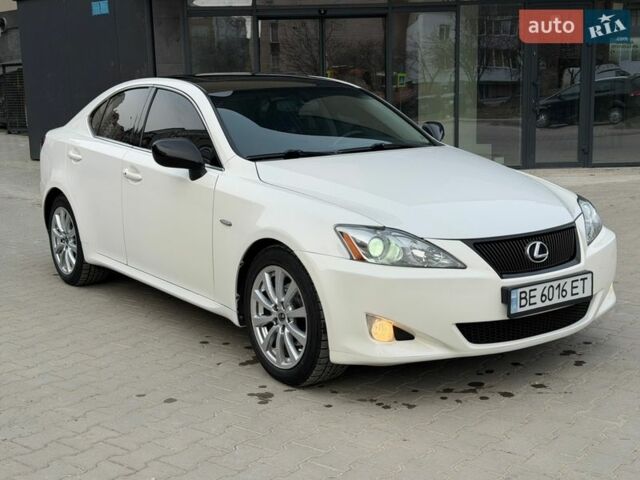 Білий Лексус ІС, об'ємом двигуна 2.5 л та пробігом 212 тис. км за 8350 $, фото 7 на Automoto.ua