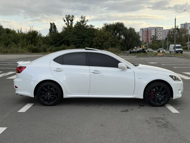 Білий Лексус ІС, об'ємом двигуна 3 л та пробігом 276 тис. км за 8487 $, фото 4 на Automoto.ua