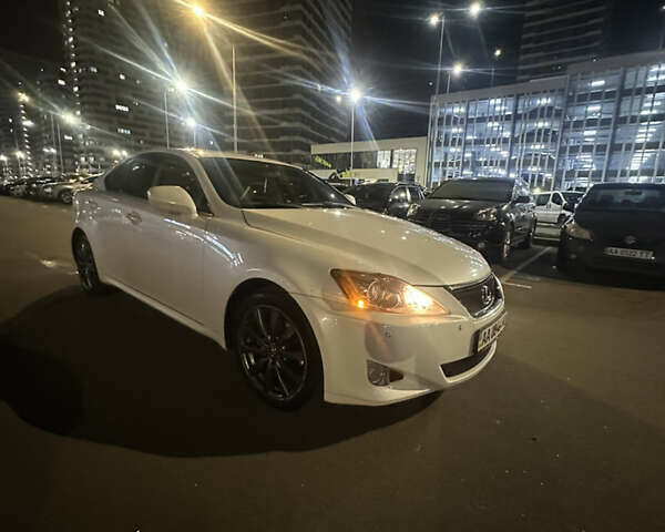 Білий Лексус ІС, об'ємом двигуна 2.5 л та пробігом 167 тис. км за 8850 $, фото 2 на Automoto.ua